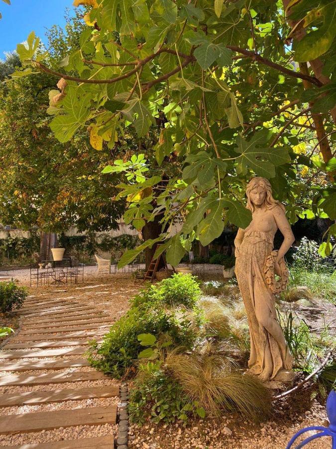 L'abeille - Boutique 4*